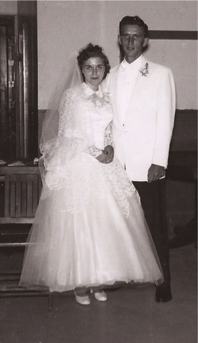 IMHL1937_19550806_PHT_WED_02.JPG