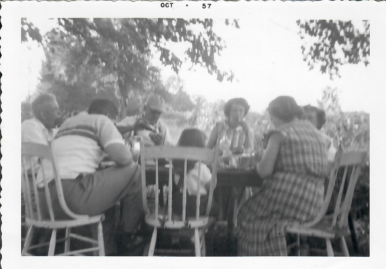 PRYJ1907_19570704_PHT_GRP_02.jpg