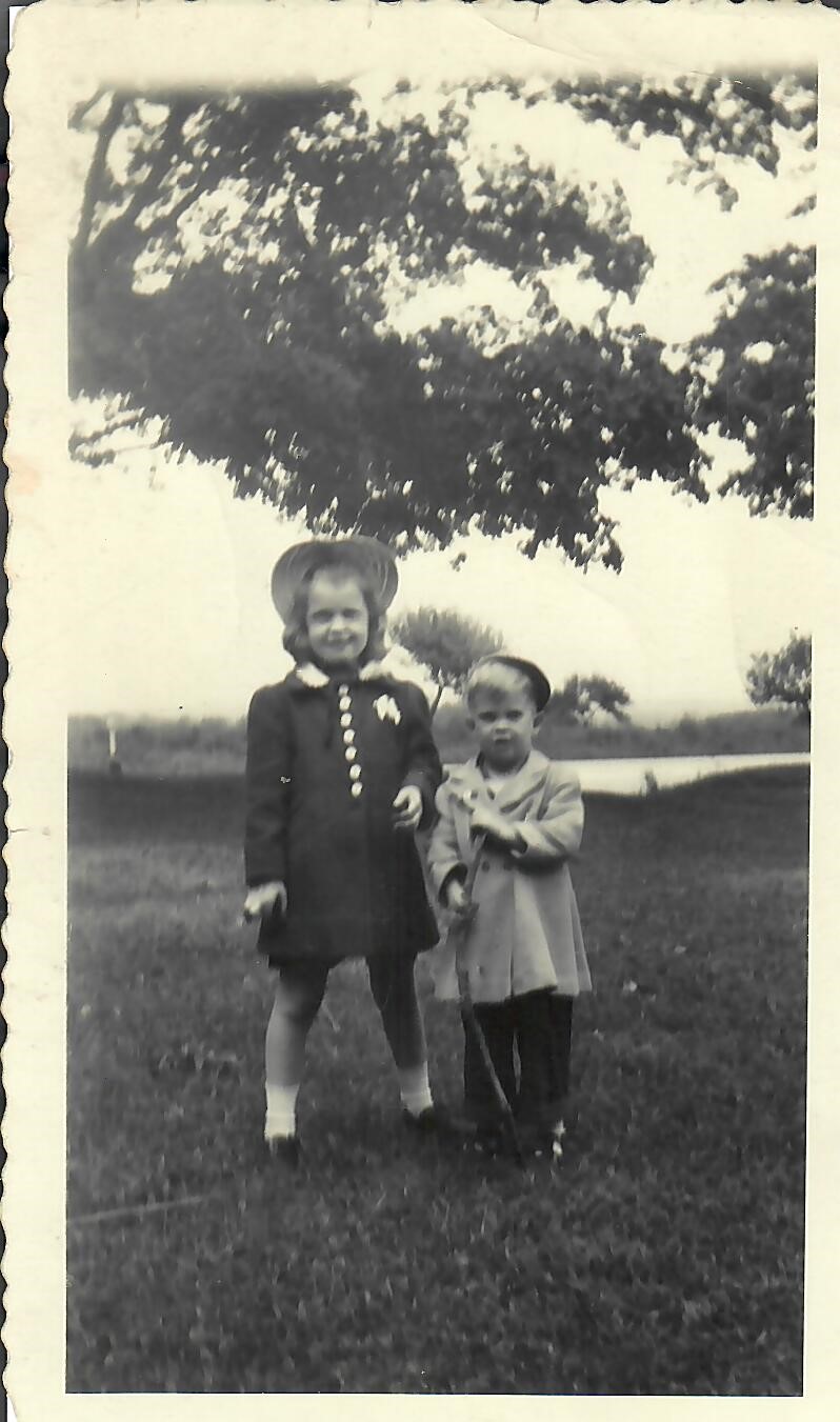 PRYJ1942_19460000_PHT_GRP_01.jpg
