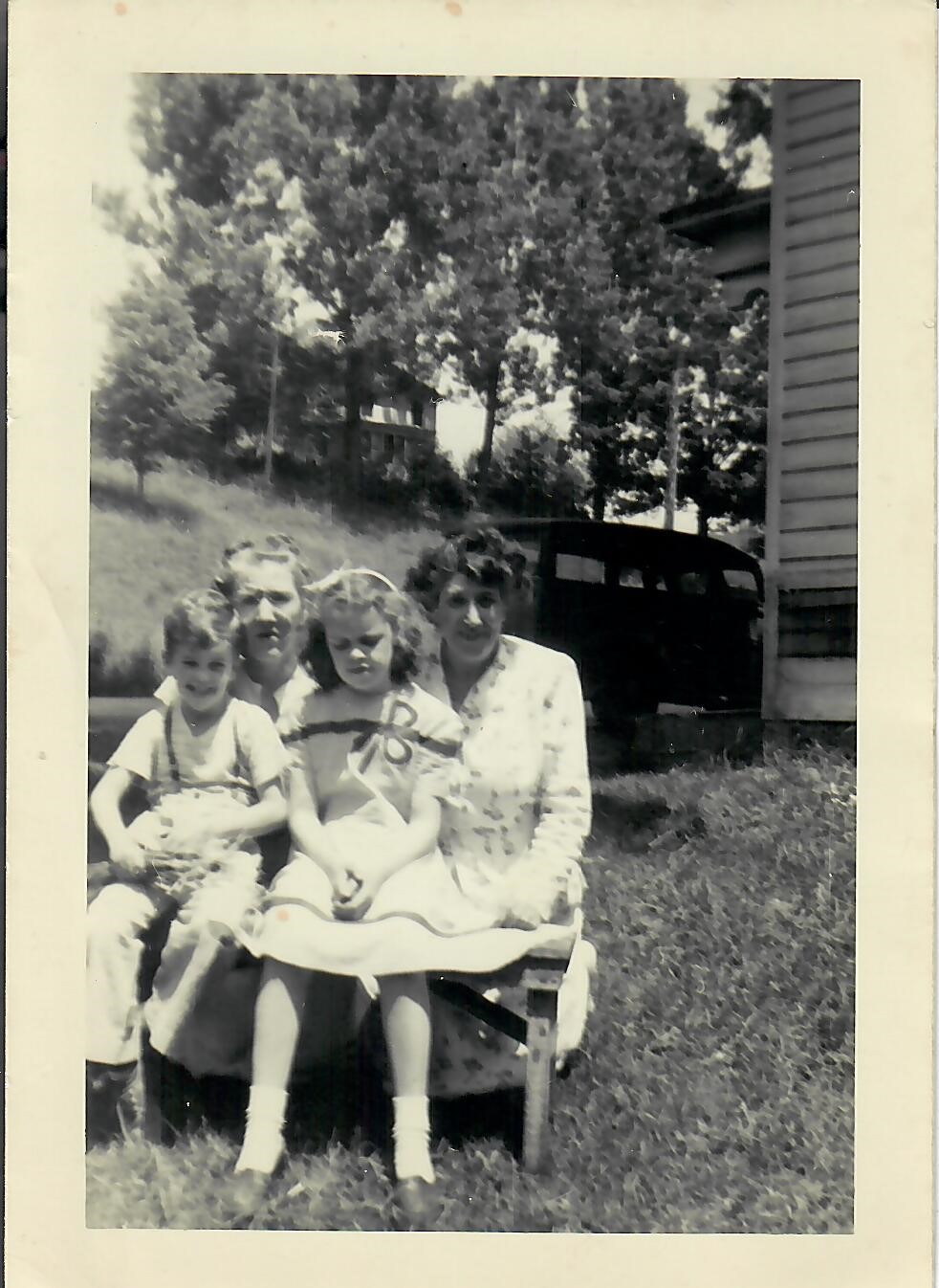 PRYJ1942_19490000_PHT_GRP_01.jpg